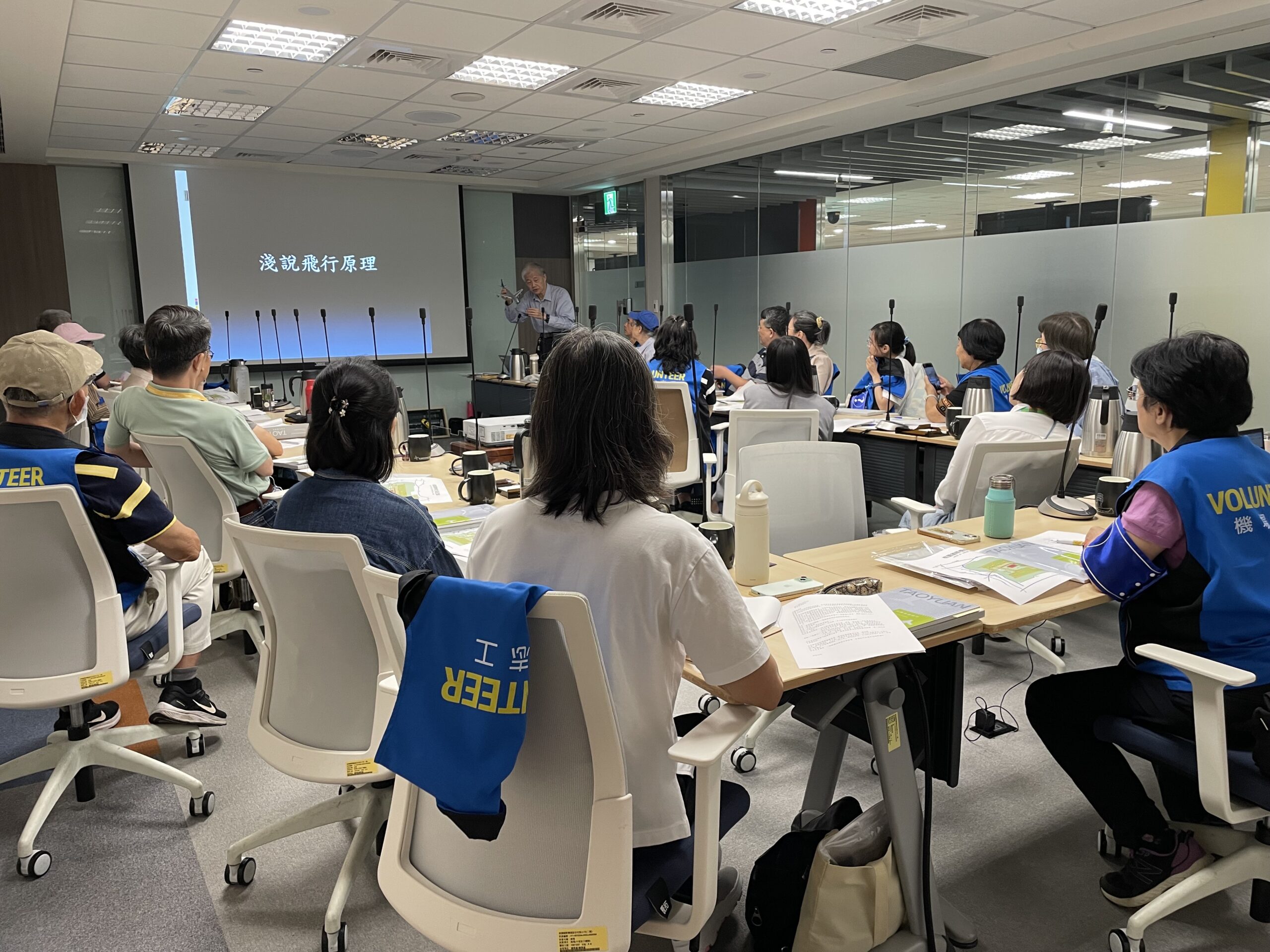 響應聯合國國際志工日 機場公司深化志願服務量能 推出導覽志工新服務 S 105005334 scaled