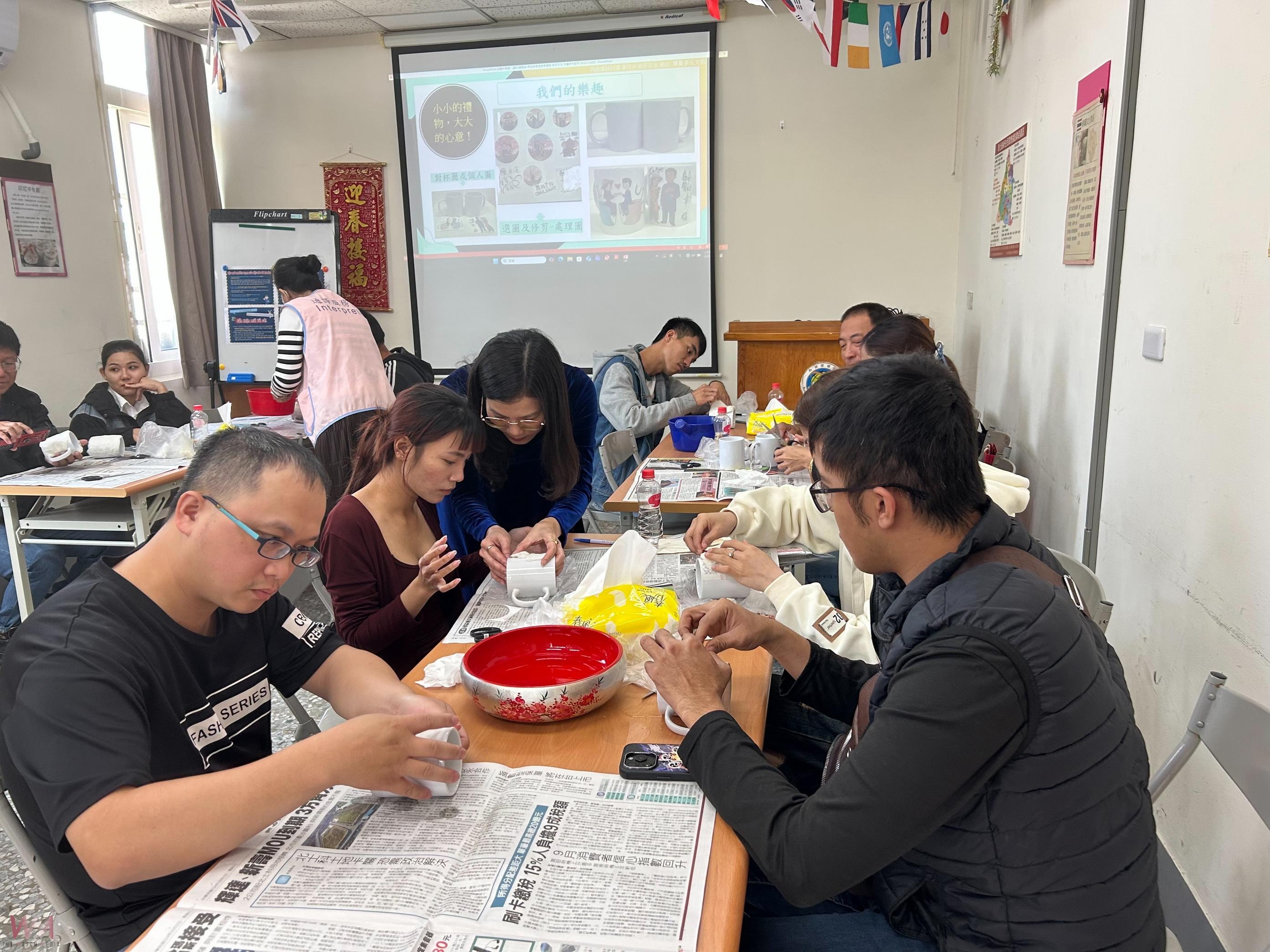(有影片)/新住民夫妻共作幸福對杯 彰化移民署辦家庭課程加溫感情 - https://www.watchmedia01.com