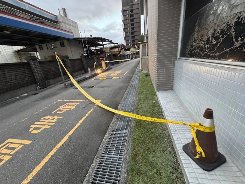 中和橋和路驚傳墜樓!男倒臥加油站旁車道送醫搶救不治