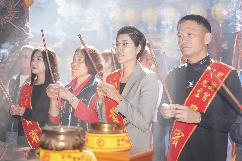 埔里地母至尊聖誕慶典 許淑華出席團拜儀式