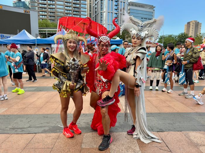 《圖說》追友們大展巧思，讓比賽現場宛如創意變裝秀。〈觀旅局提供〉