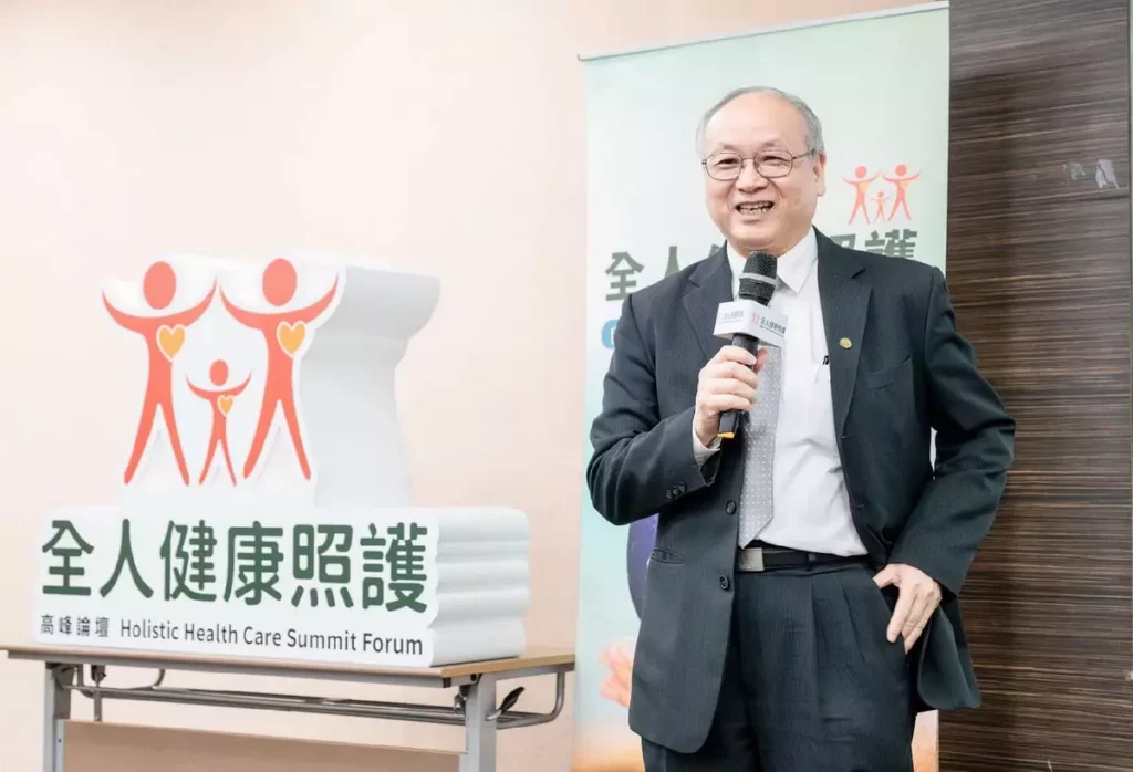 社團法人中華亞健康協會創會人陳鴻儀致詞。