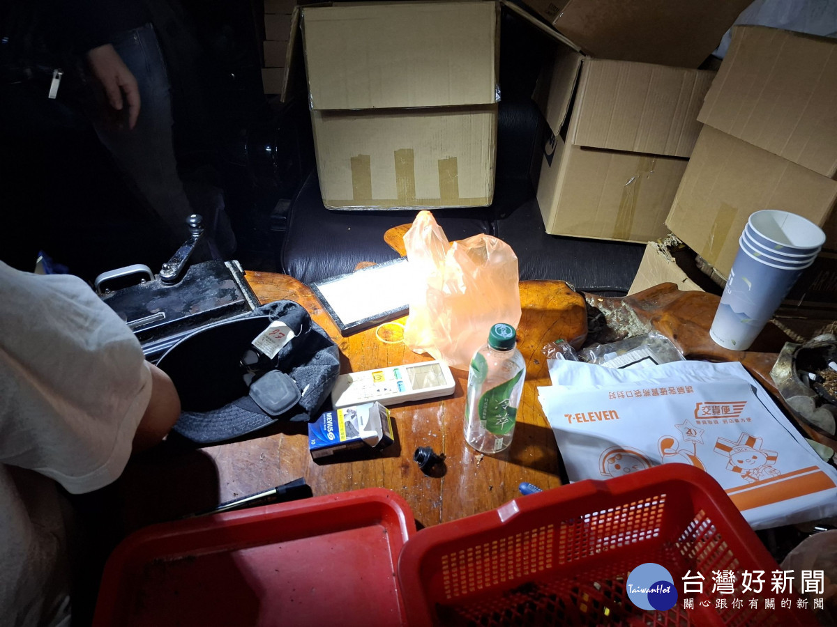 中壢百警「雷霆除暴」強勢掃蕩，破獲大型彩虹菸分裝場。
