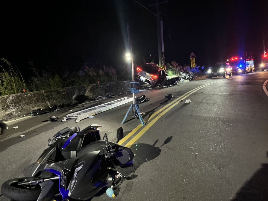 毒駕害人!三芝男逆向猛撞2機車 1騎士摔落山谷3人傷
