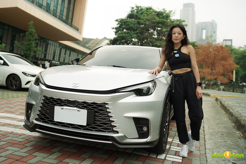 跑訪帶邱文蕾擁抱全新目光 Lexus 一路相伴