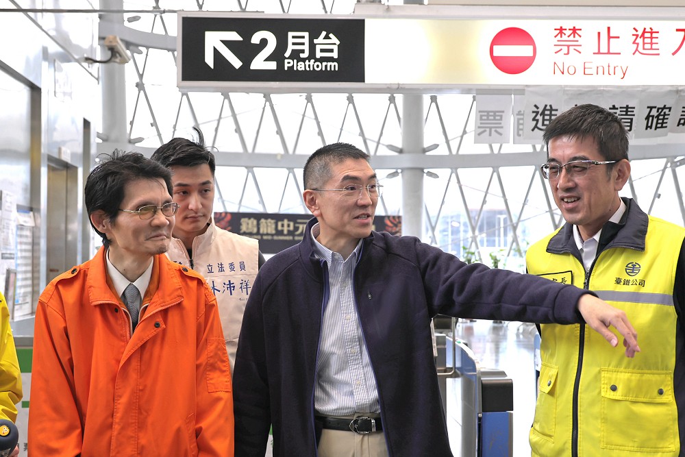 拜會台鐵籲建立跨單位資訊平台 謝國樑:提升列車誤點應變效率 232 拜會台鐵籲建立跨單位資訊平台 謝國樑:提升列車誤點應變效率 231
