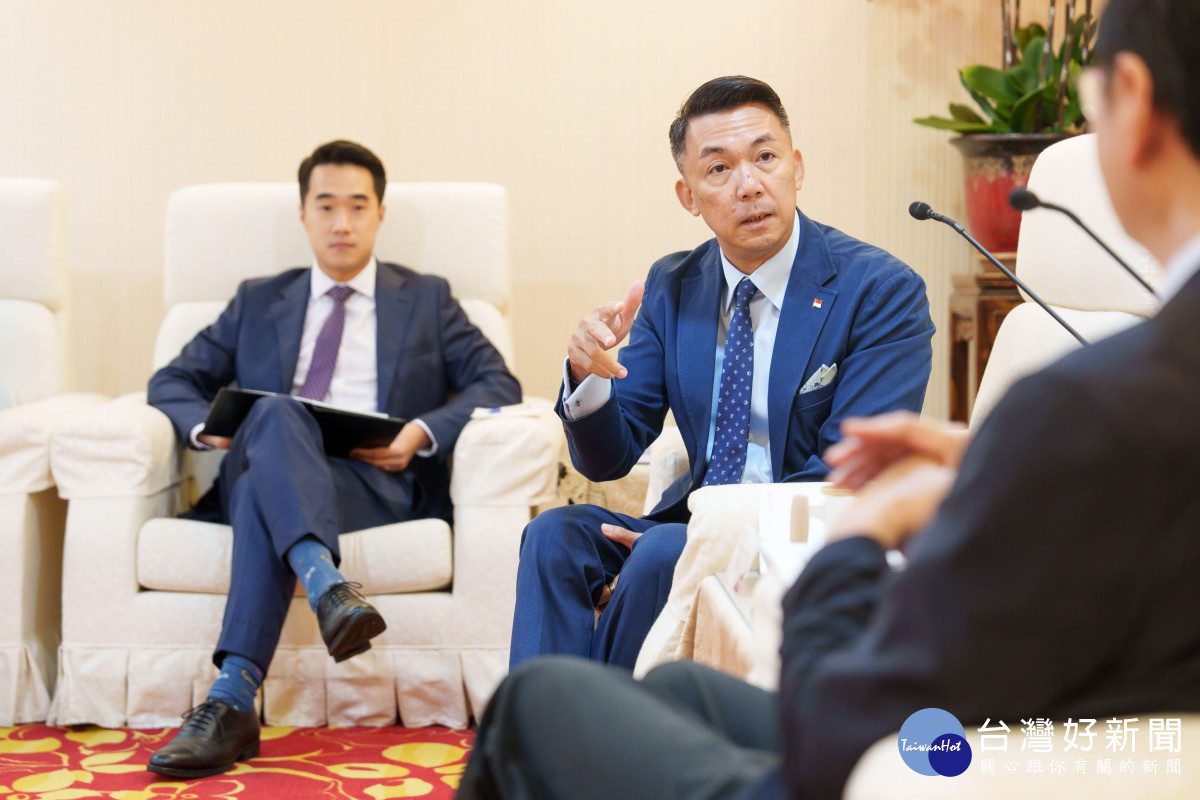 新加坡駐台代表葉偉傑離任前夕辭行。