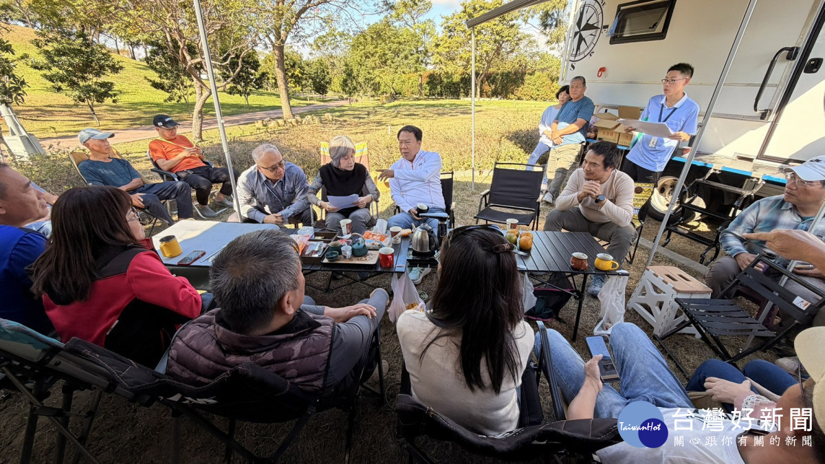「后里環保公園車泊專區」，每逢假日一位難求，市議員謝志忠邀集養工處及多位車泊族車友進行早餐會勘。