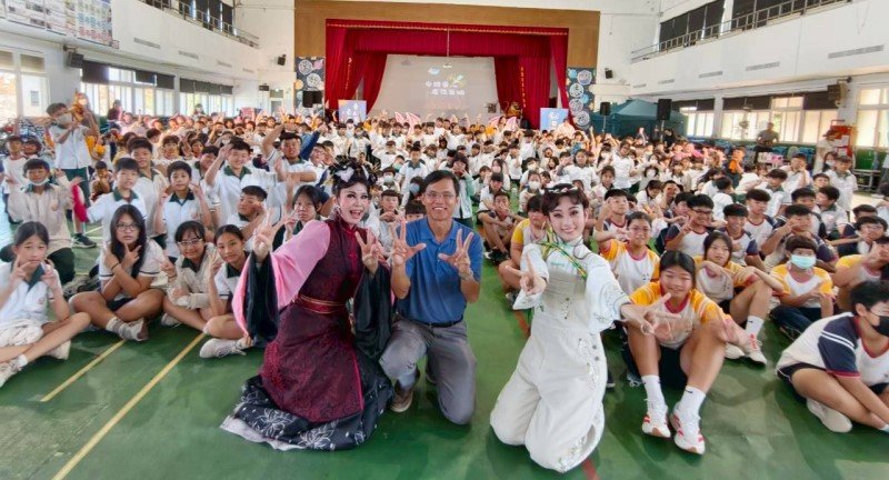 跨界團隊打造奇幻兒童歌仔劇  高屏偏鄉巡演掀起校園藝術風