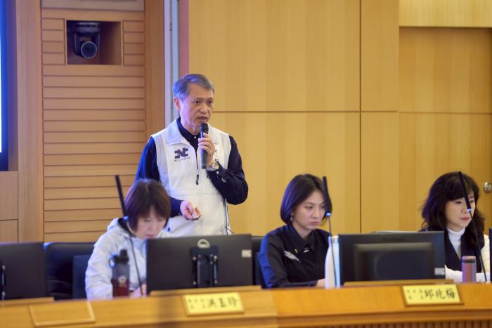 《圖說》新北市勞工局長陳瑞嘉今日在市政會議以「安全職場、幸福城市」為主題進行專題報告。〈勞工局提供〉