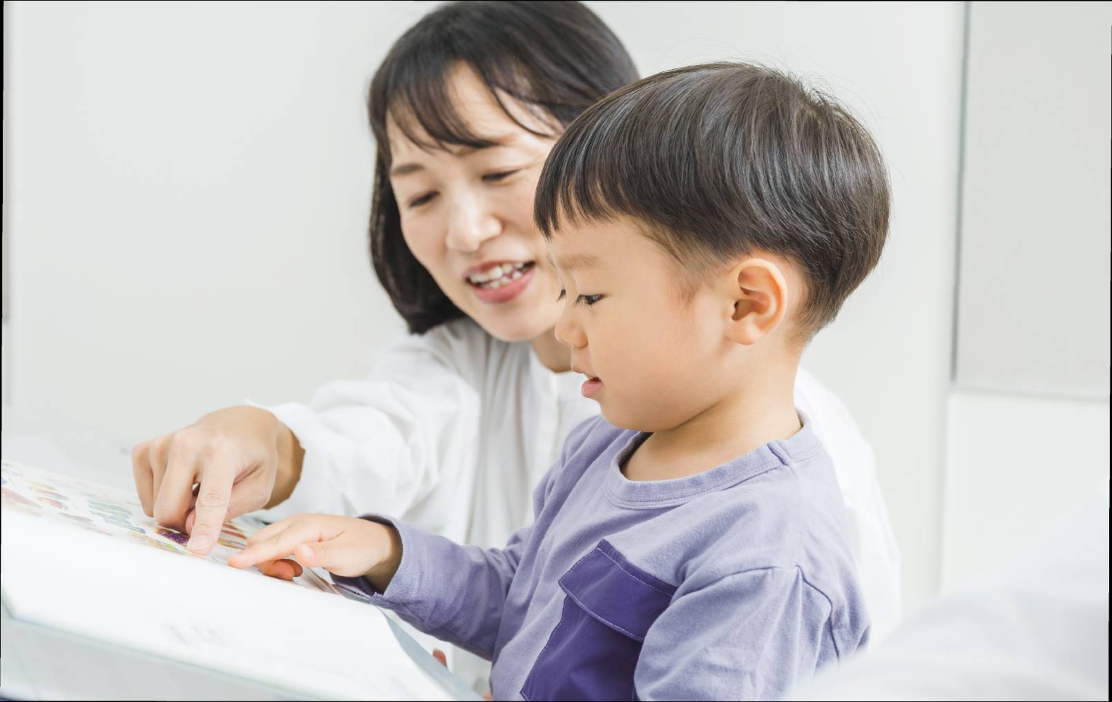 自第二年起加入「併用個別課」，老師能更精準掌握孩子的學習狀態，讓學習更扎實、自信更明顯提升。