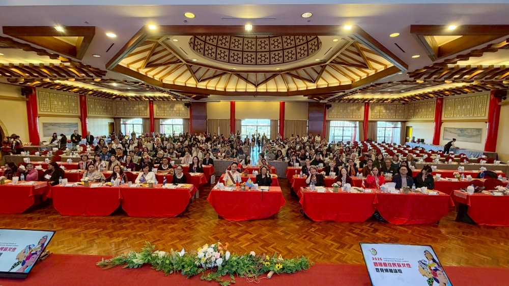 2025年國際原住民族女性意見領袖論壇 12國家27名外賓及2百名民眾共襄盛舉 51 20251211%E5%9C%8B%E9%9A%9B%E5%8E%9F%E4%BD%8F%E6%B0%91%E6%97%8F%E5%A5%B3%E6%80%A7%E6%84%8F%E8%A6%8B%E9%A0%98%E8%A2%96%E8%AB%96%E5%A3%87 1