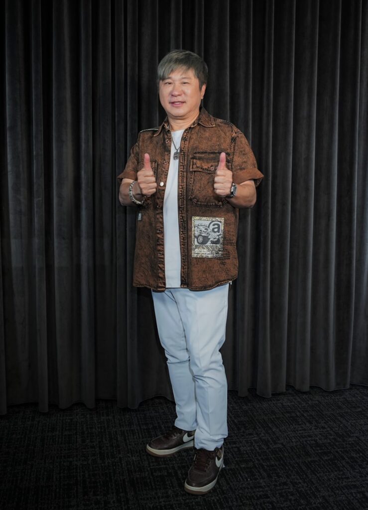 胡瓜「鑽石舞台之夜」明年重返北流 蕭敬騰、余天父子強勢壓軸 50 %E6%99%9A%E4%B8%8A936 2025 12 11%E7%9A%84%E5%BD%B1%E5%83%8F 739x1024 1