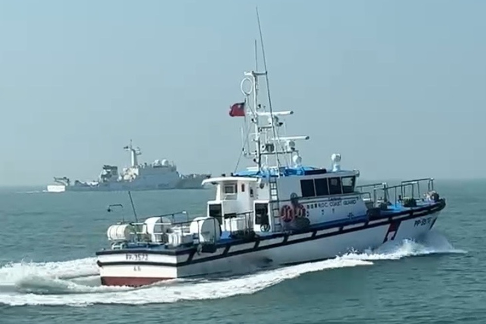 中國海警襲擾模式再變化 兩兩一組不同航入點闖限制水域 208 cnews204251211a08