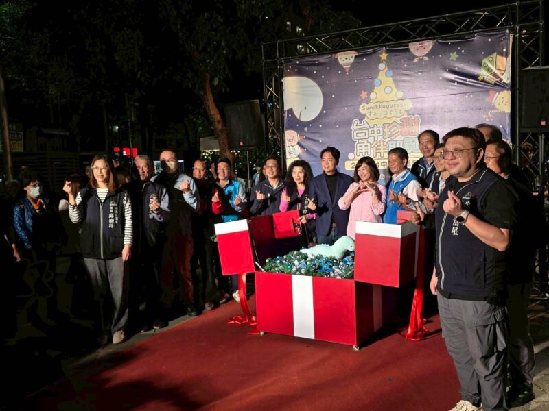圖文:台中耶誕嘉年華12日盛大登場。