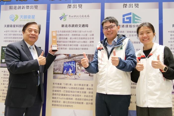通勤綠廊效益多元 新北榮獲ESG交通運輸永續獎 32 《圖說》新北市致力低碳運輸推動永續城市。〈交通局提供〉