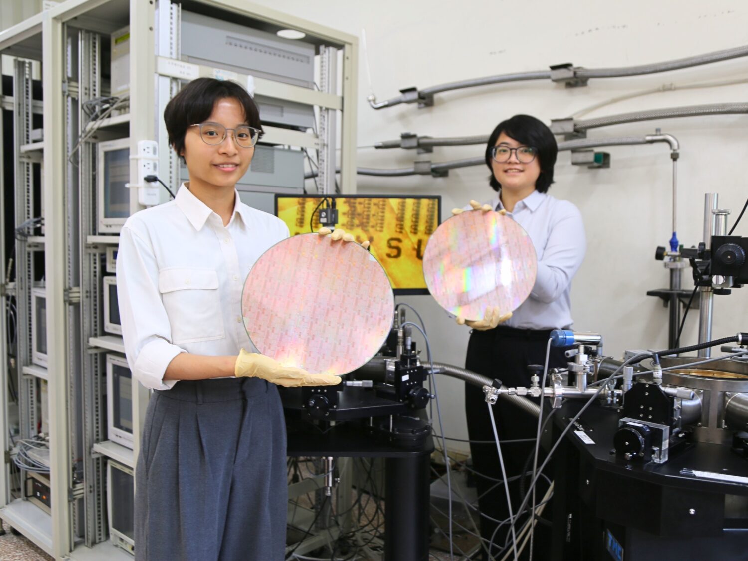 唯二女性獲TSIA博士獎 中山大學展半導體女力