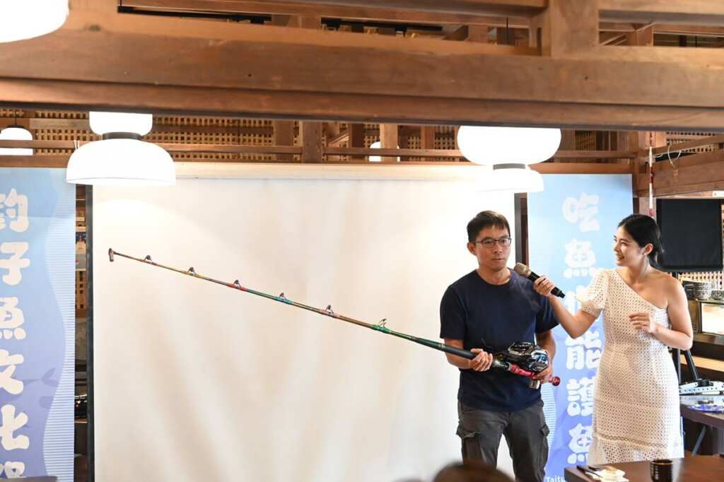 ▲釣仔魚漁法不同於網具一網打盡,捕捉高品質、高經濟價值的魚種,更能有效維護海洋資源永續利用。