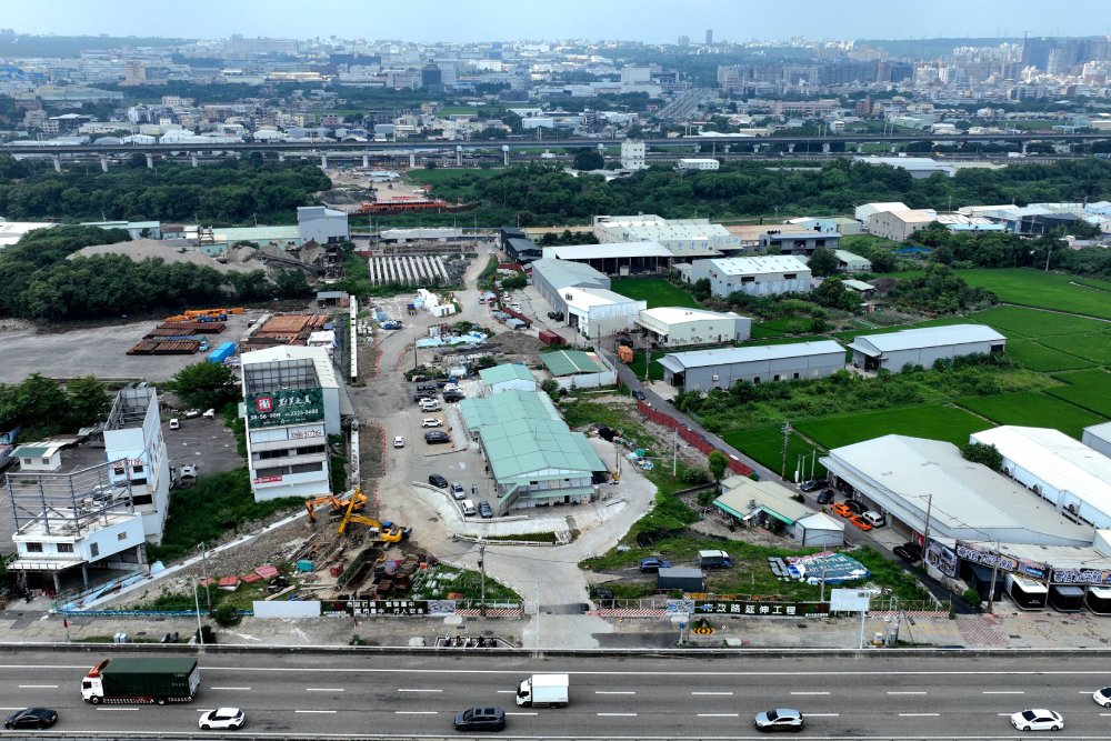「市政路延伸工程」進度落後逾30% 建設局:撤換廠商、要求還預付款1億5千萬 214 「市政路延伸工程」進度落後逾30% 建設局:撤換廠商、要求還預付款1億5千萬 213