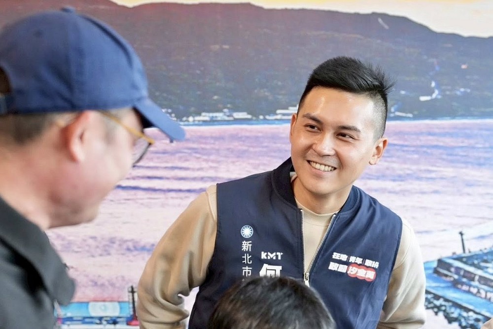 藍粉專揭民進黨助理創小帳誣指何元楷霸凌 沈發惠辦公室這麼說 240 藍粉專揭民進黨助理創小帳誣指何元楷霸凌 沈發惠辦公室這麼說 239
