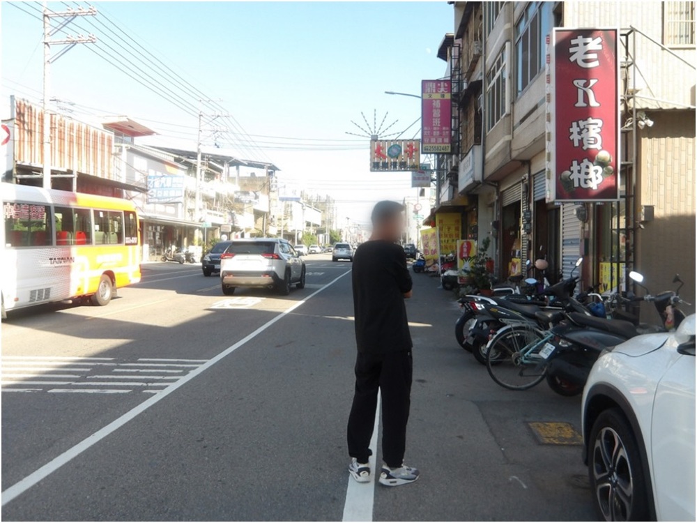 疑擦撞行人自行離去 未懸掛車牌微電車涉肇逃 290 cnews204251212a14