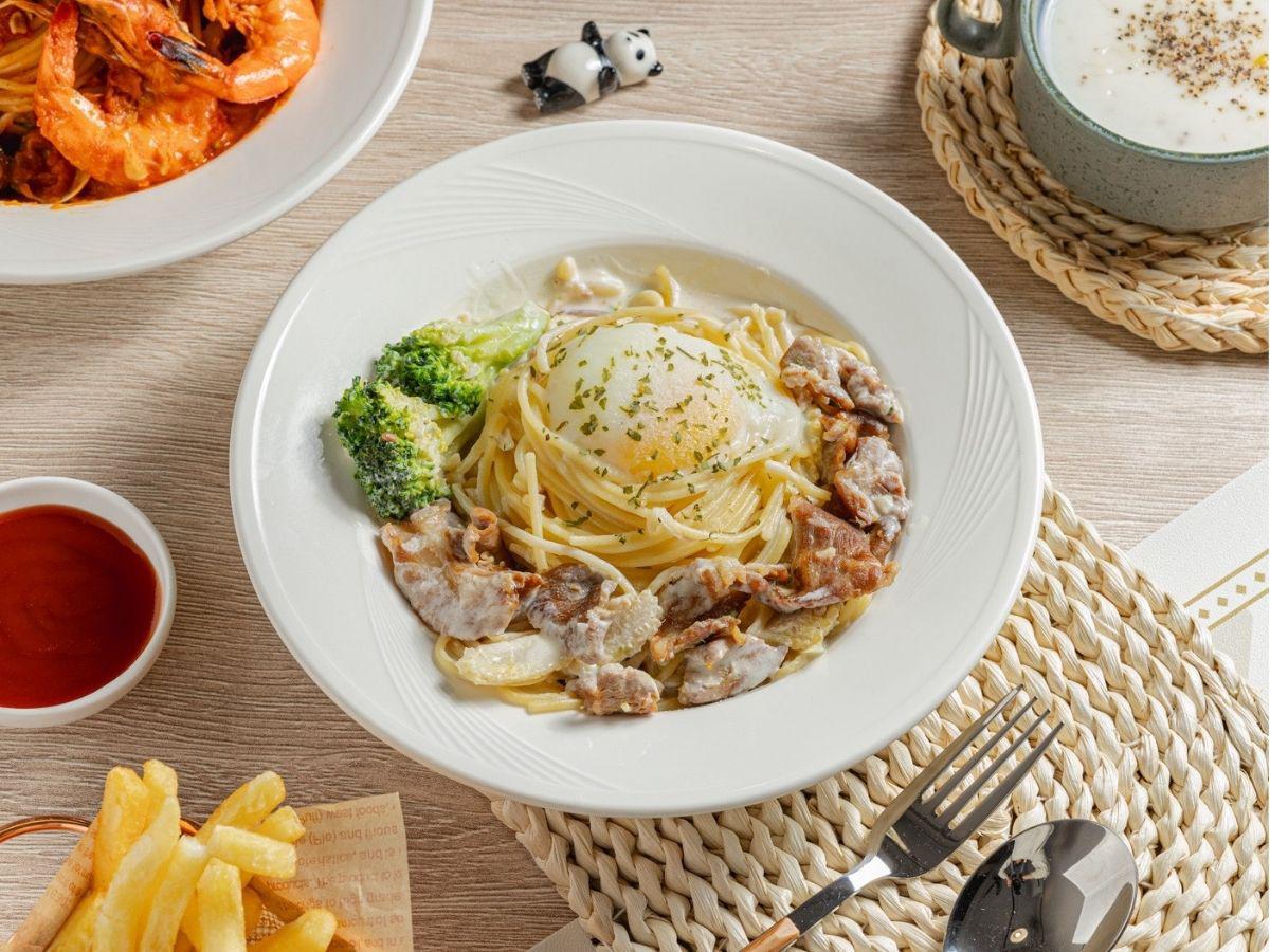 雨天也不怕，在家透過中和外送美食服務，享用熱騰騰的義大利麵（圖/Medick Marketing Ltd.提供）