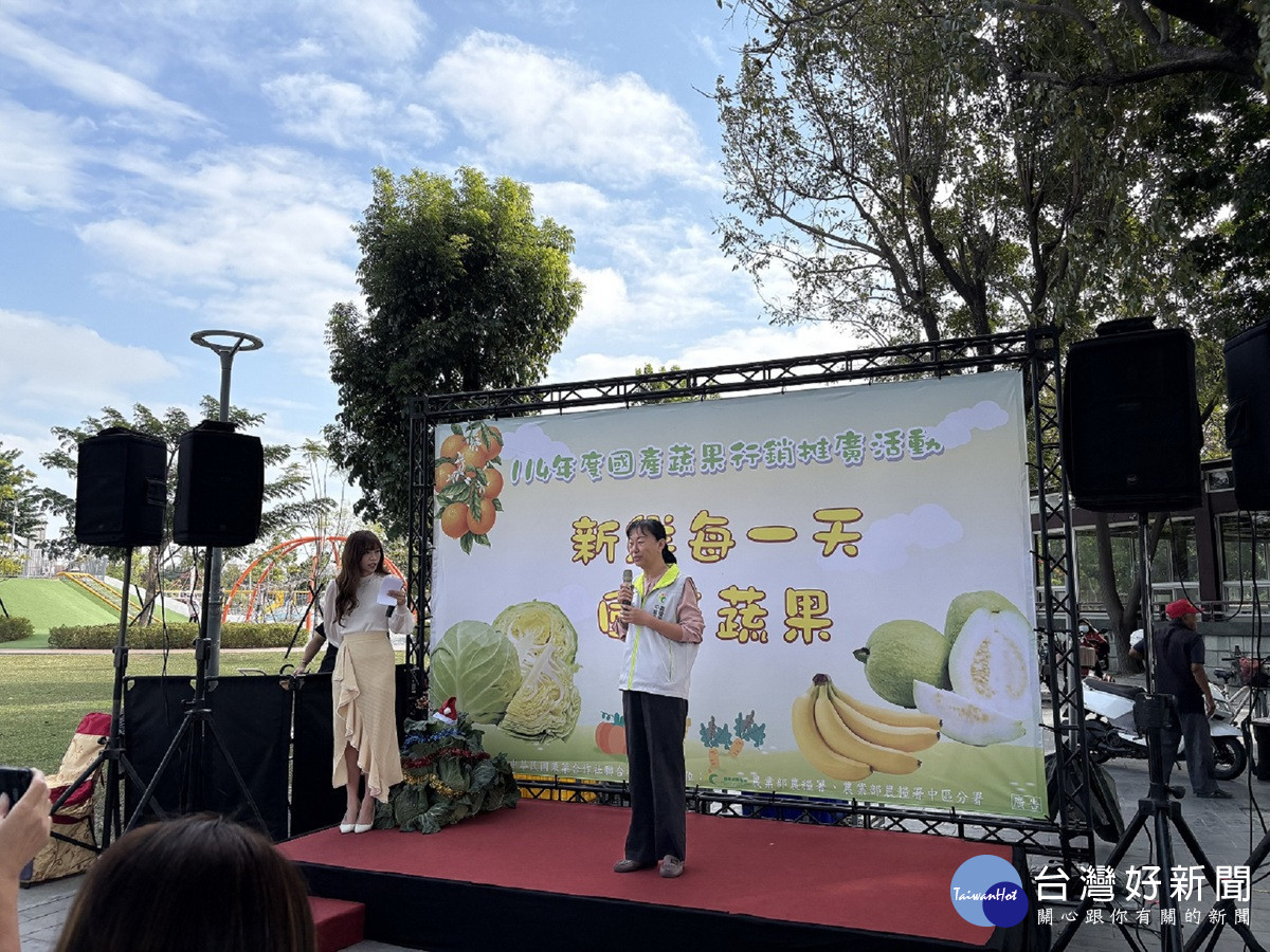 果菜合作社聯合社辦理多元行銷活動 現場調理臺式泡菜等多道創意料理