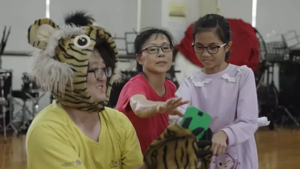 國小學童也參與戲劇演出,親身體會尊重生命意義