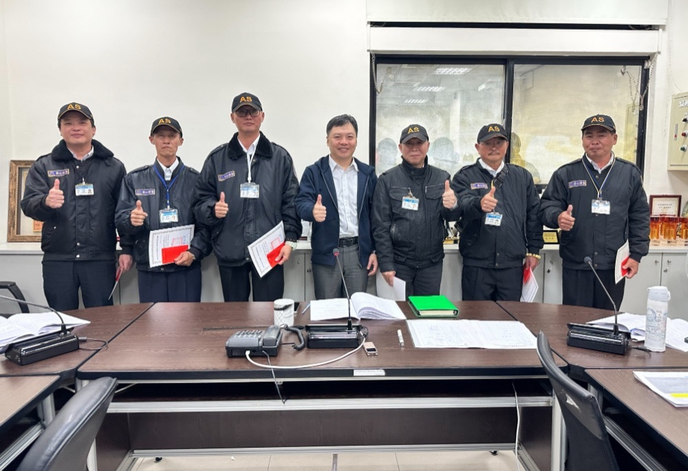 新北河濱保全守護市民安全有功 黃裕斌特地表揚拾金不昧典範 285 248251213a03