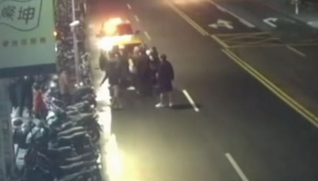 中和ktv大亂鬥3人受傷! 警逮捕動手6人送辦
