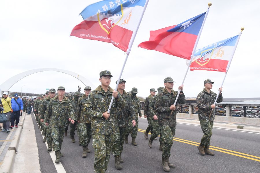 澎湖結合戰地史蹟推動冬季觀光 千人行軍跨海大橋