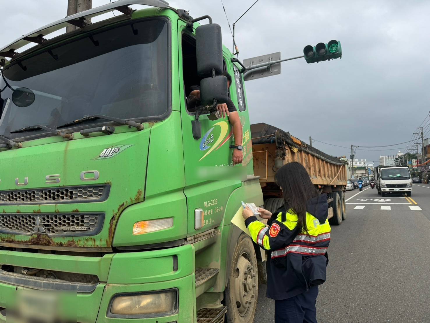 平警針對大型車違規強力執法 2周取締110件 773684 0