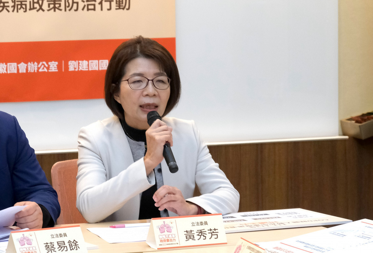 黃秀芳委員建議針對高風險族群要有前期衛教宣導提醒,減少急性惡化與住院,可以減輕後端醫療支出和照護負擔。