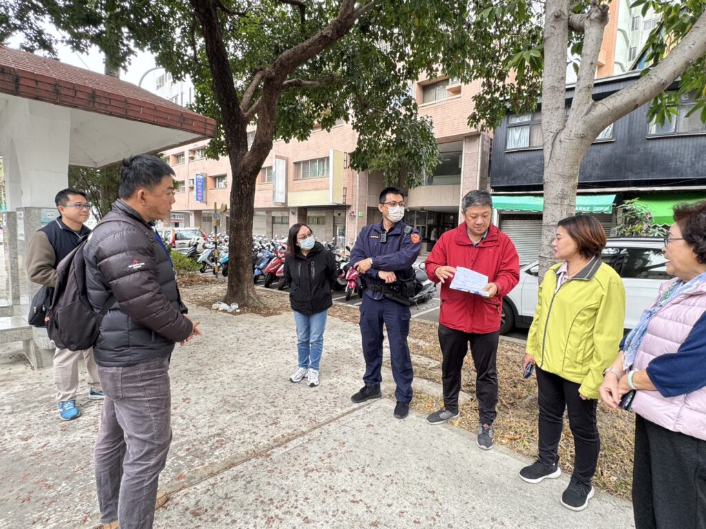 中市園道涼亭遭街友占用 市府會勘後將拆除 25 S 31154234