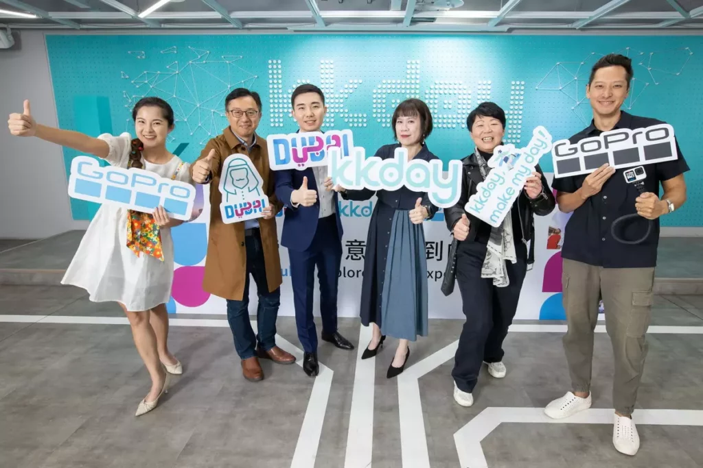 由左至右,分別為內容創作者邱怡澍Joyce、杜拜旅遊及商業推廣局國際運營部經理陳海峰、杜拜旅遊及商業推廣局國際運營部高級經理丘維寧、KKday全球市場總經理陳葦如、KKday全