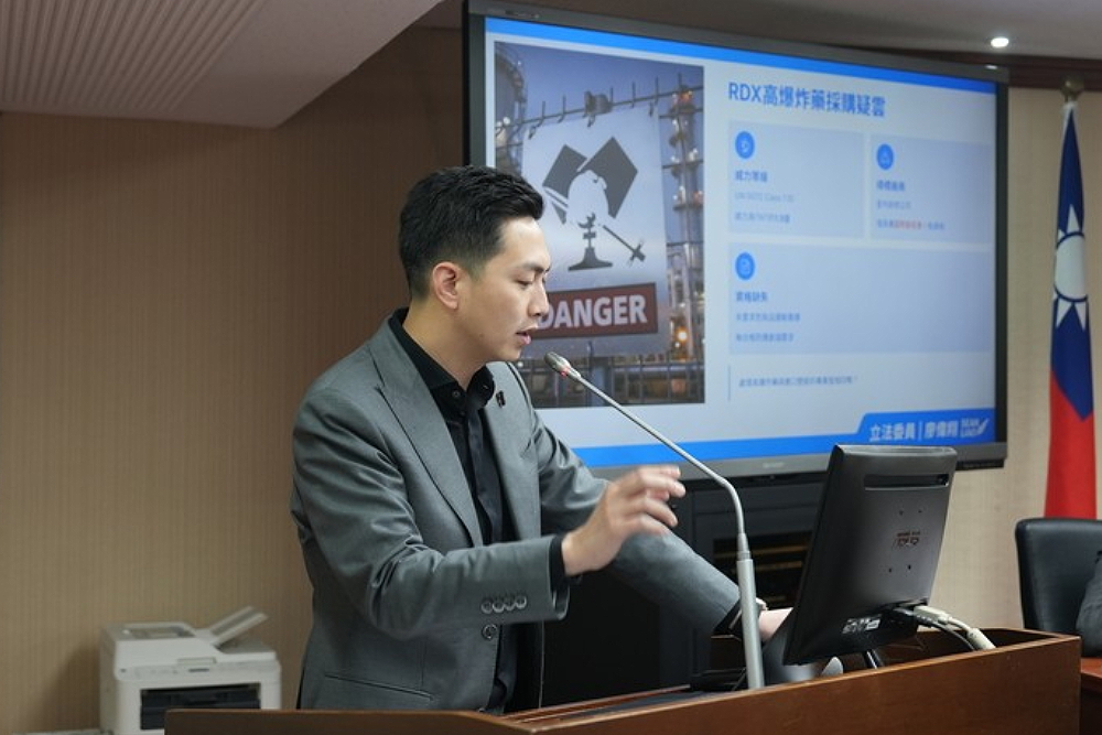 廖偉翔質疑高風險炸藥RDX運送安全 提比照美國事前跨部會通報 206 廖偉翔質疑高風險炸藥RDX運送安全 提比照美國事前跨部會通報 205