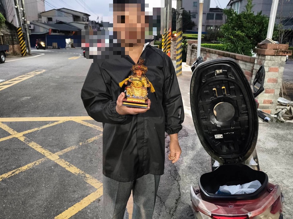 三太子神像不見了 42歲男涉竊被逮辯想裝飾家裏 217 cnews204251215a06