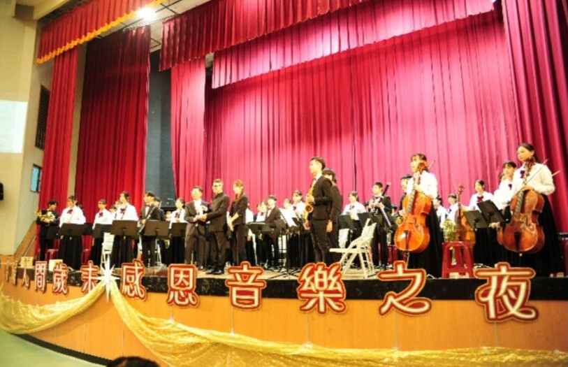 ▲光仁高級中學管絃樂團為音樂會掲開序幕。