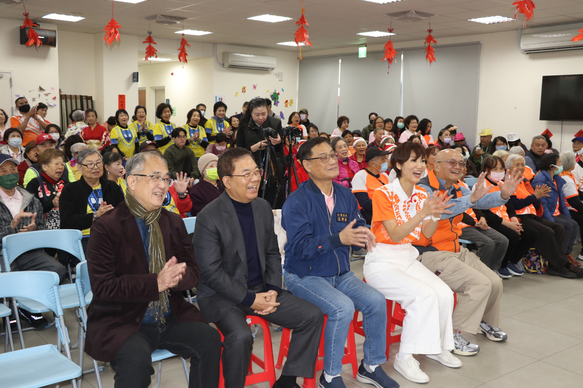 用「愛笑力」對抗失智身心更健康！新北市愛笑瑜珈協會成果發表 - https://www.watchmedia01.com