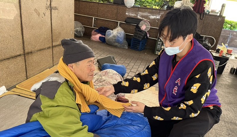 寒流急凍全台 低溫警戒拉響 人安北車緊急送暖