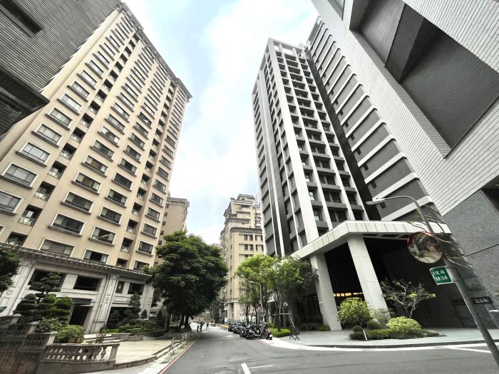 《圖說》新北114年Q3整體住宅價格指數呈平穩微漲，圖為永和區仁愛路周邊。〈地政局提供〉