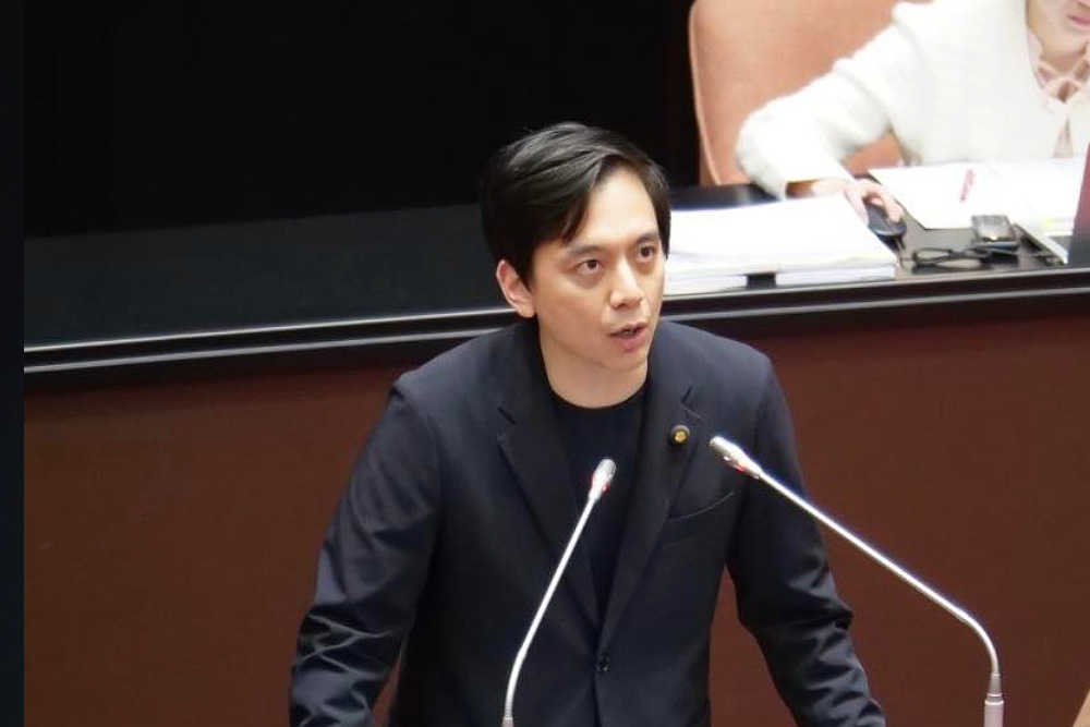 行政院不副署財劃法 邱鎮軍批拿總預算跟軍購當籌碼 260 行政院不副署財劃法 邱鎮軍批拿總預算跟軍購當籌碼 259