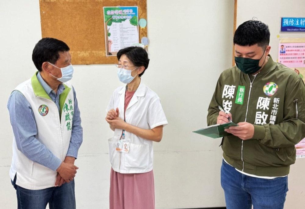 衛生所設備老舊排水溝異味擾民 陳啟能雙管齊下爭取三重環境改善 257 248251216a09