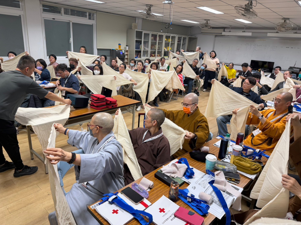 【有影】攜手政府、紅十字會與消防體系 首開宗教團體培訓社區防災即戰力 237 cnews235251216a02