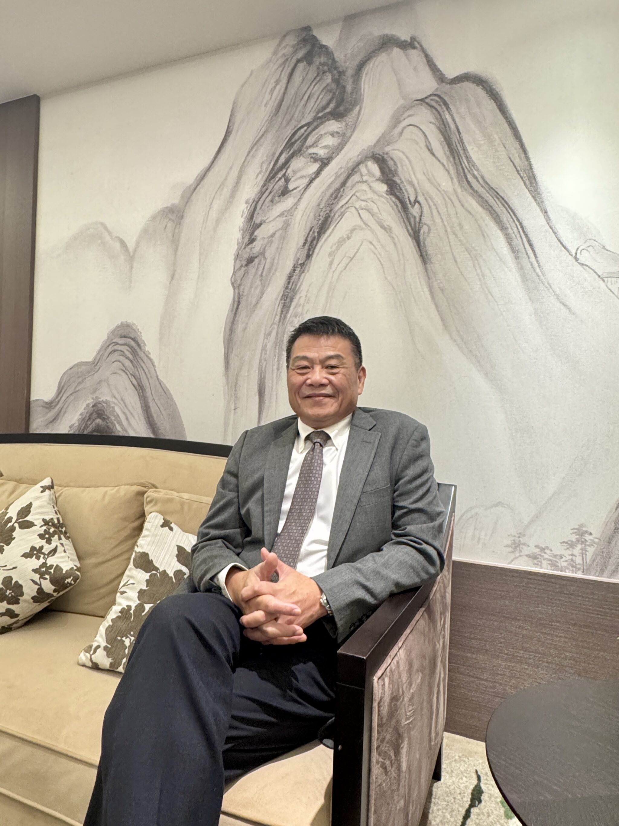崇友(4506)持續深化新梯銷售、汰舊換新與維修保養三大業務,在手訂單維持高檔,支撐未來三年營運動能,成長動能穩健可期。圖中為游本立總經理。