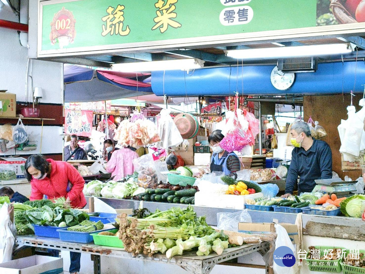 彰化市4處公有市場聯合促銷登場,加倍券與抽萌娃雙重好康吸客。圖/記者鄧富珍攝<br /><br /> <br /><br />