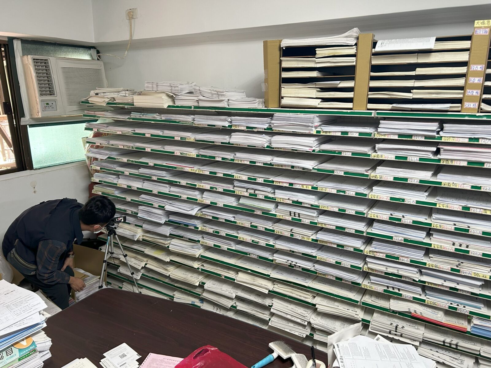 販售偽造教材3年賺1500萬 兒子當首謀雇父親+姊姊當員工 228 販售偽造教材3年賺1500萬 兒子當首謀雇父親+姊姊當員工 227