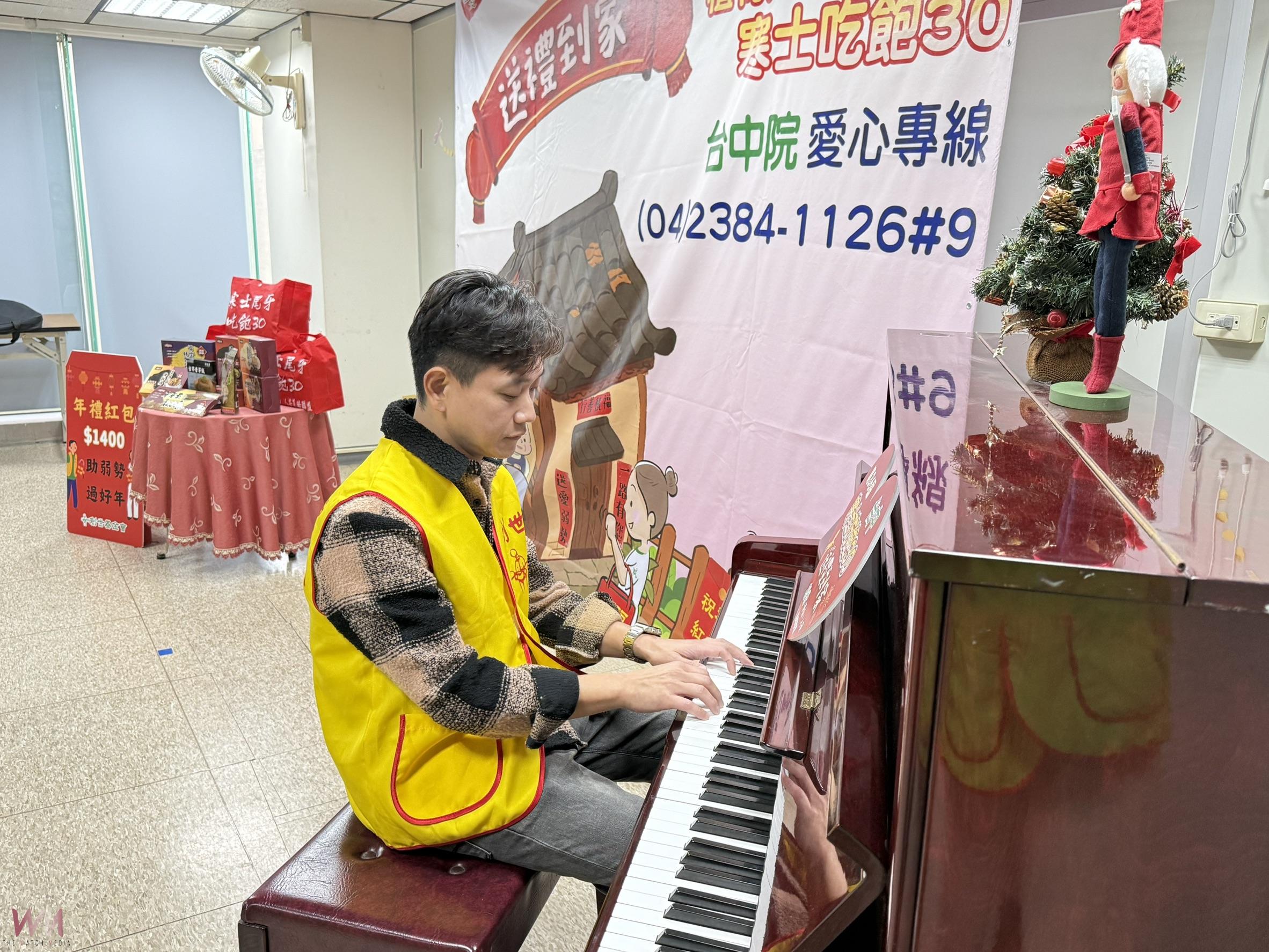 超溫馨！藝人陳家逵騎鐵「馬」送暖　自彈自唱為植物人「頌」祝福 - https://www.watchmedia01.com