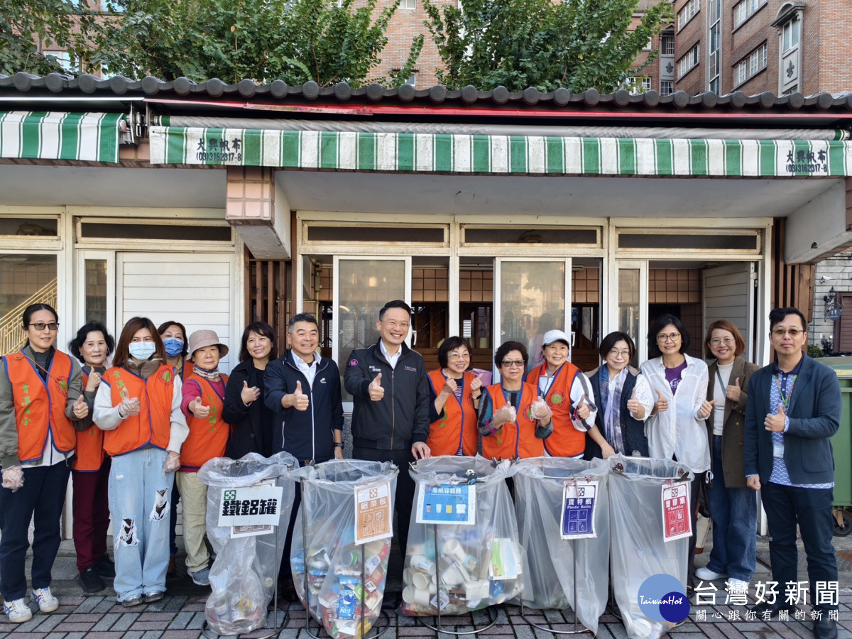 桃市府試推學校垃圾專用袋，市府、學校及志工攜手推廣，校園垃圾減量有效降低負擔。