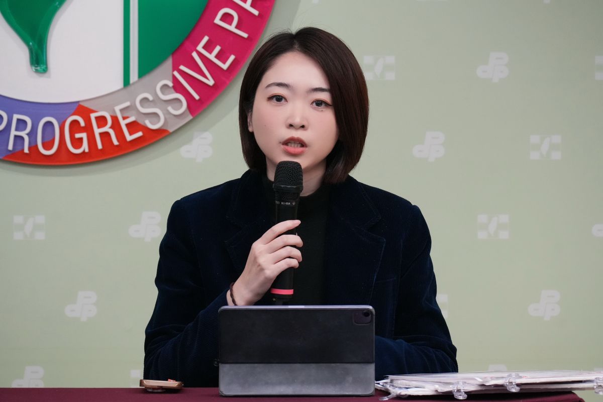 圖／民進黨發言人韓瑩表示，民調已顯示多數民意不支持這些毀壞國家的法案，籲部分學者勿為特定政治立場背書，抹滅應有的學術專業與社會責任。（民進黨提供）
